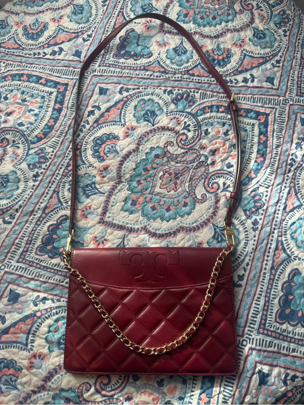 Tory Burch Quilted Leather Savannah Chain Shoulder Bag in Burgundy